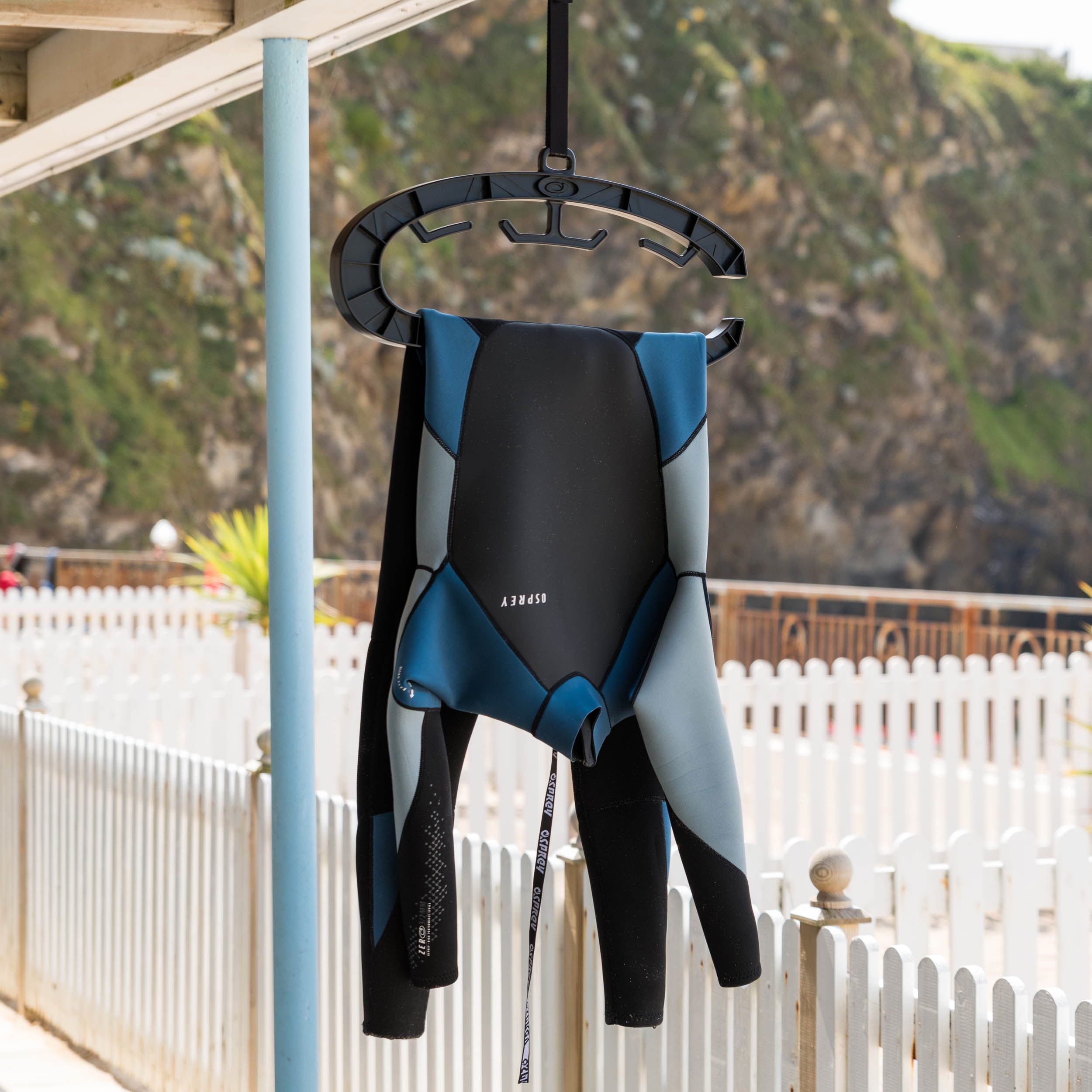 outdoor wetsuit hanger